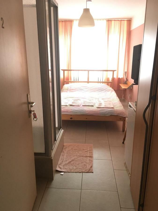 Hotel Yans Оберхаузен Екстериор снимка